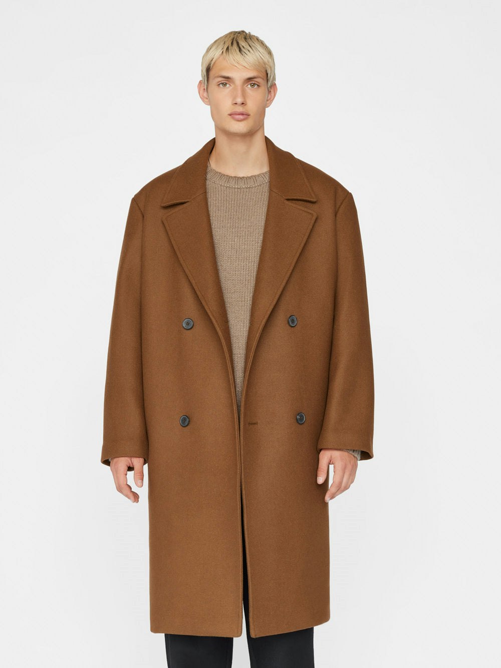coat front view alt:hover